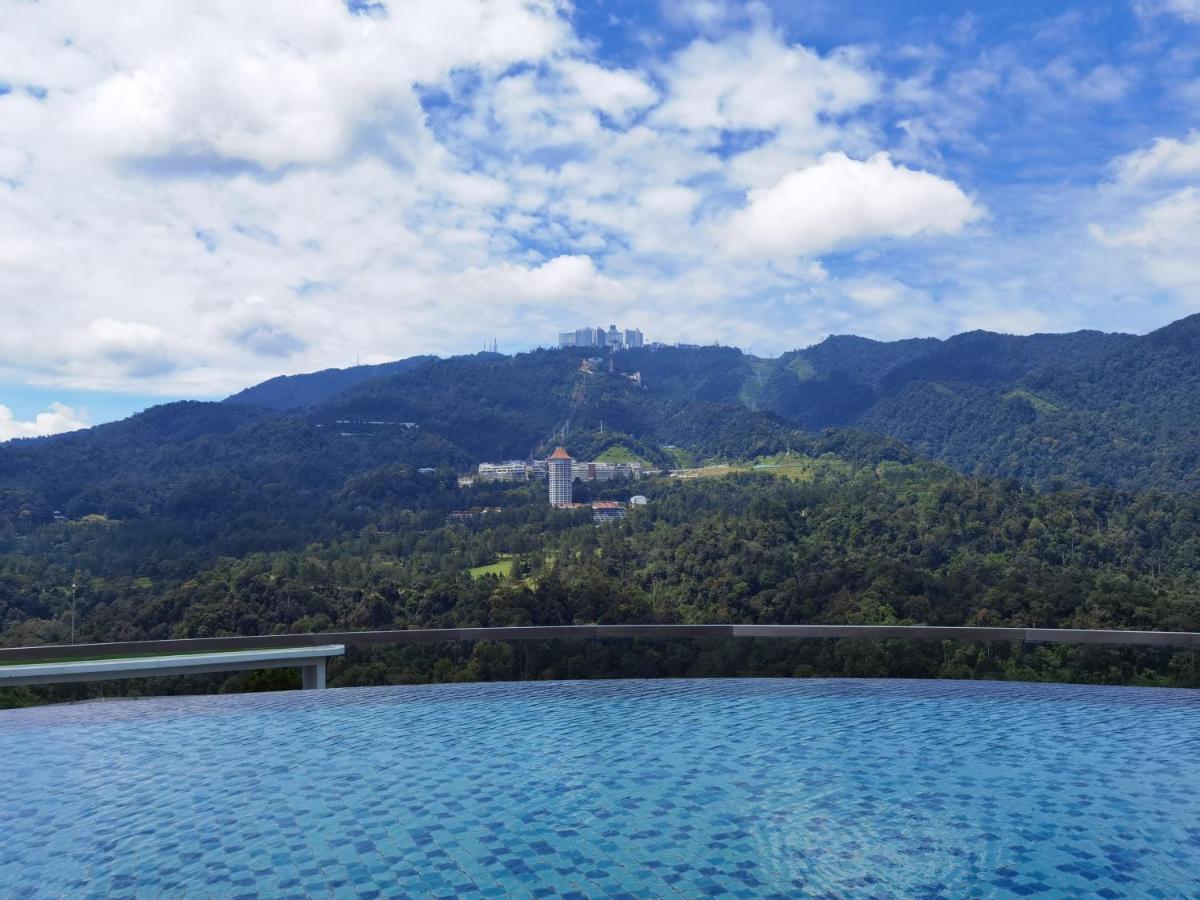 Windmill Upon Hills Luxurious Sky Villa 360 Sky Pool Heated Pool Mountainous Genting View Genting Highland By Heritage Genting Highlands Exteriör bild